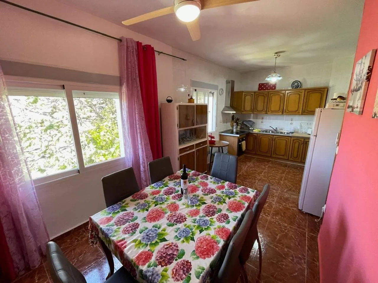 Casa Amplia En El Casco Antiguo De Castril Villa Holiday home